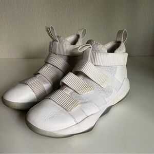 Nike LeBron Soldier 11 Gs